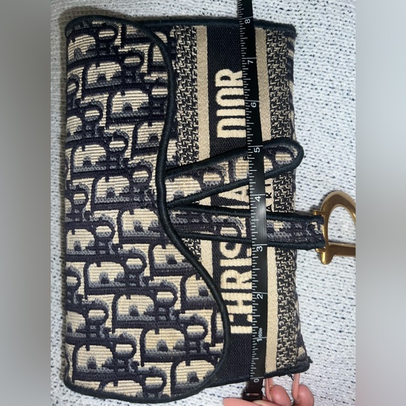 CHRISTIAN DIOR
Oblique Slim Saddle Pouch Blue - Picture 9 of 9